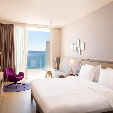 Radisson Blu & 5*