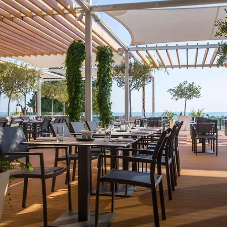 Radisson Blu & 5* Σπλιτ