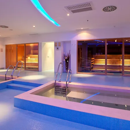 Ξενοδοχείο Radisson Blu & 5*