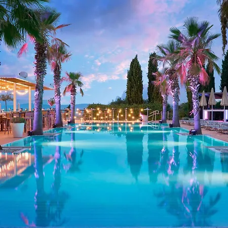 Szálloda Radisson Blu & 5*