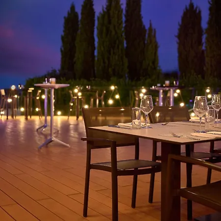 Szálloda Radisson Blu & 5*