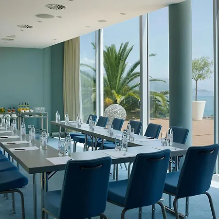 Radisson Blu & Szálloda 5*