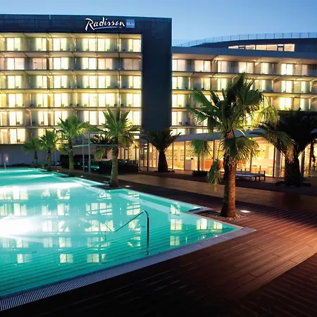 Szálloda Radisson Blu & 5*