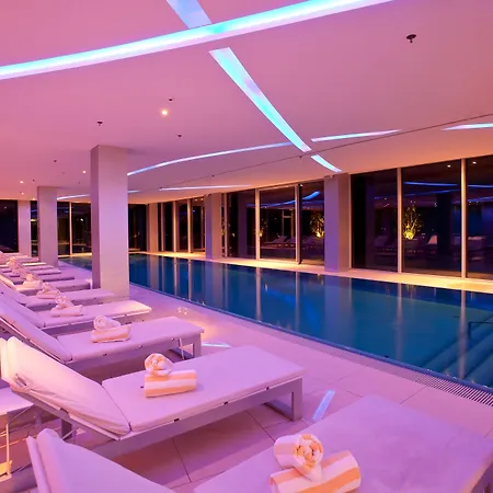 Szálloda Radisson Blu & 5*