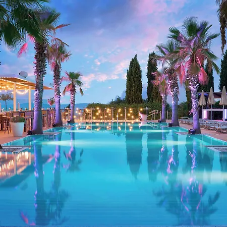 Ξενοδοχείο Radisson Blu & 5*