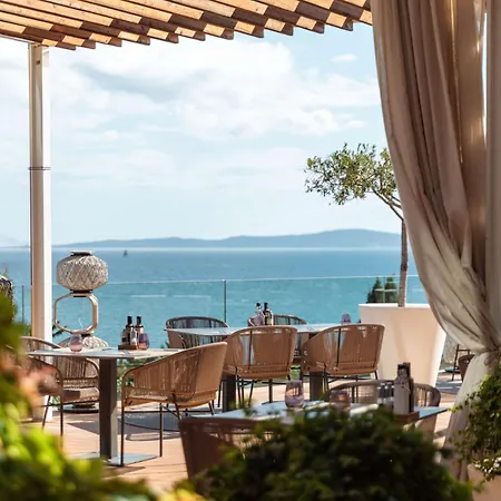 래디슨 블루 리조트&스파 5*